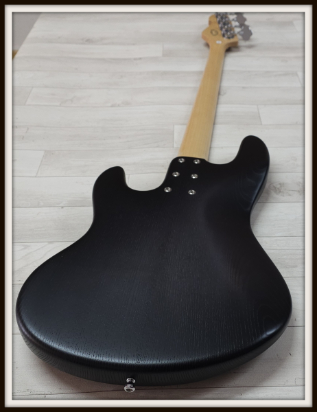 Sandberg California II TT4 passiv, Open Pore Blackburst